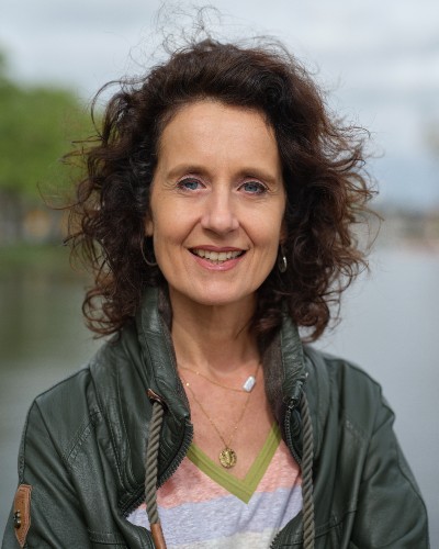 Portret Claudia van Deudekom